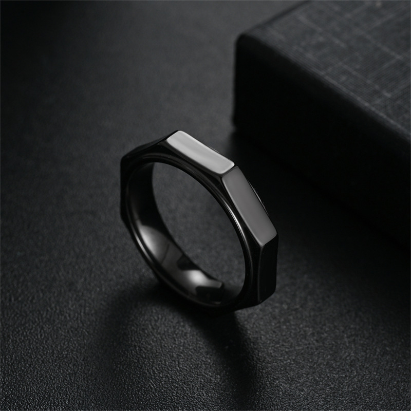 Pierścień Tytanowy Sześciokątn – Titanium Steel Ring recenzja i cena